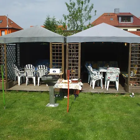 In Mit Garten, Cleaning Included